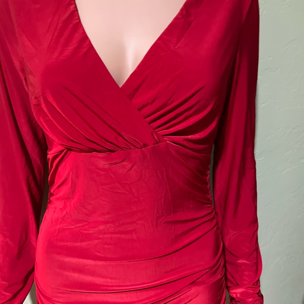 Color red stretch - Picture 7 of 9